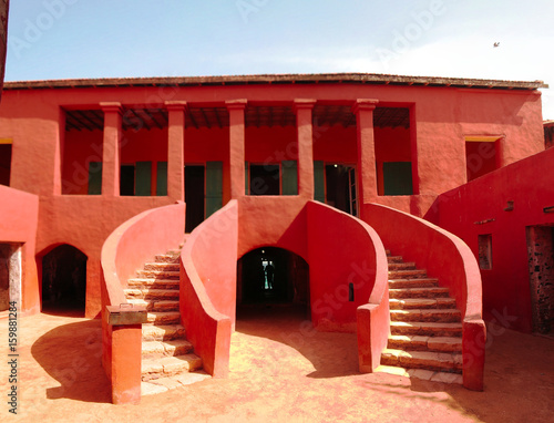 Quadro su tela Exterior view to Maison des Esclaves aka the Slave House at Goree island, Dakar,