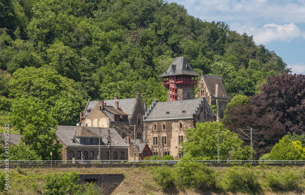 Obraz premium Blick auf Kobern-Gondorf an der Mosel Panorama