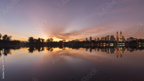 Canvas Print Kuala Lumpur, Malaysia skyline at Titiwangsa Park.