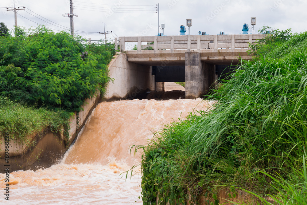 Fototapeta premium Dam water release