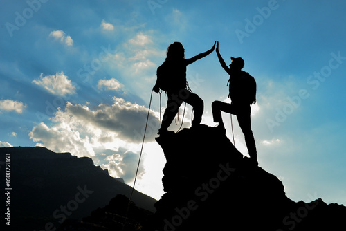 Foto climbers on the success of the target&climbers silhouette