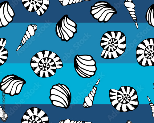 seamless vector pattern with seashells.