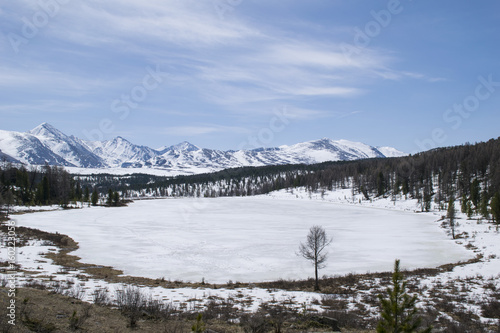 Wallpaper winter lake in the Altai mountains © Евгений Медведев