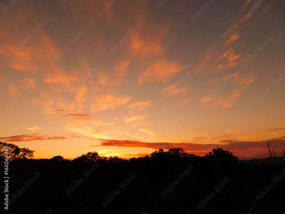 Obraz premium Bright sunset