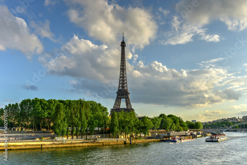 Wieża Eiffla - Paryż, Francja
