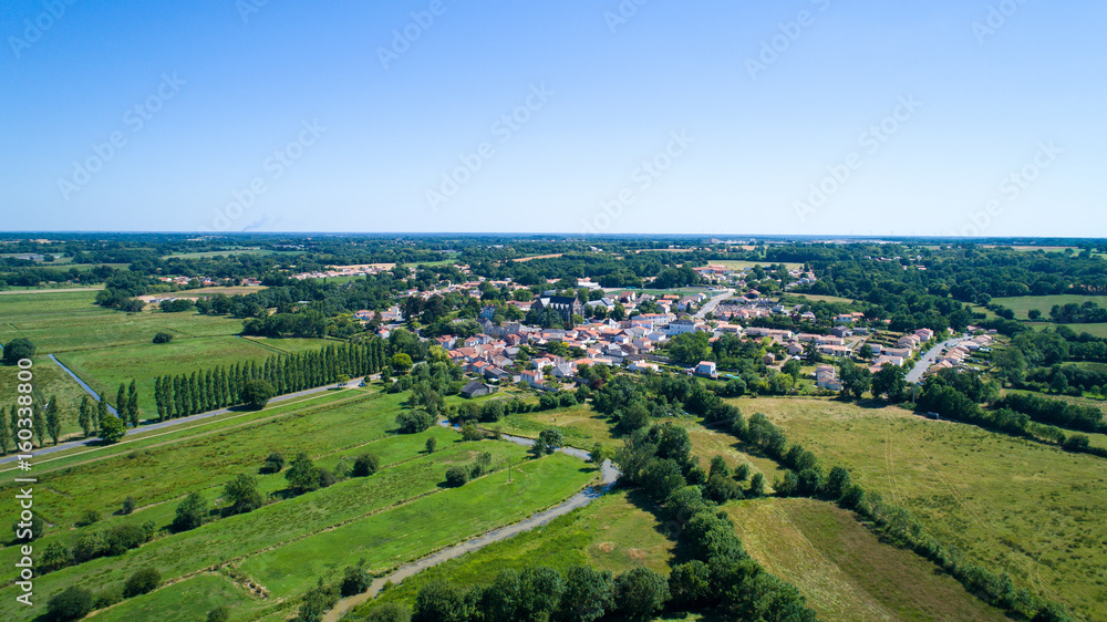 Photo aérienne du village de Rouans en Loire Atlantique