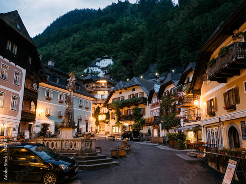 hallstat at night