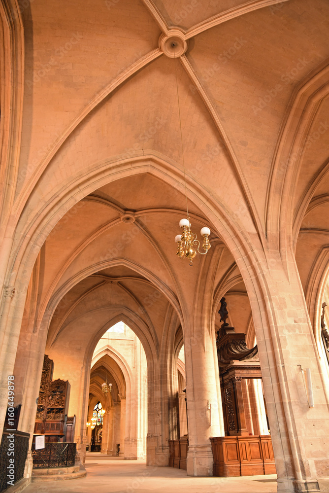 Voûtes gothiques de l'église Saint-Germain-l'Auxerrois à Paris