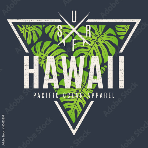 Hawaii tee print with with tropical leaves
