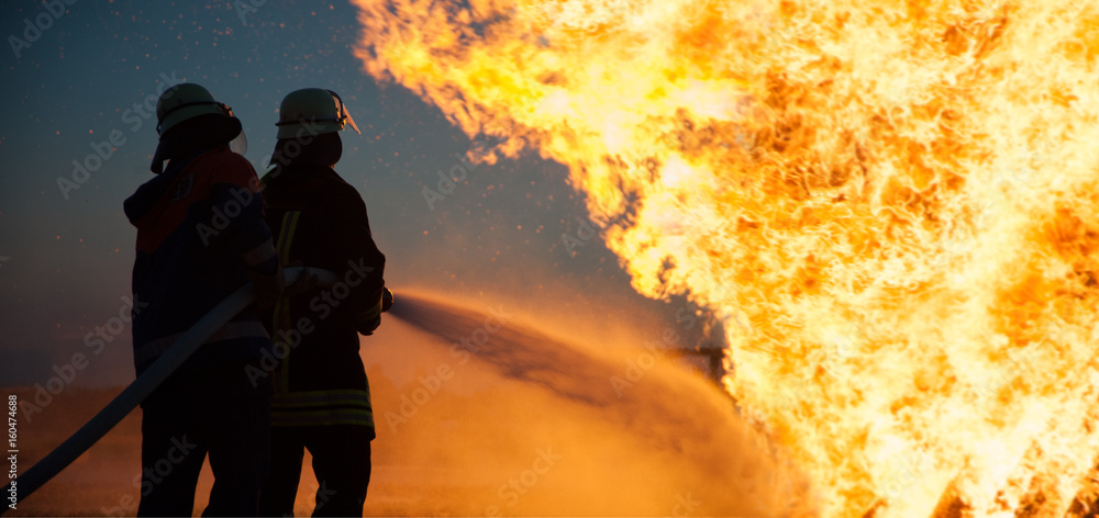 Fototapeta premium Strażacy w akcji