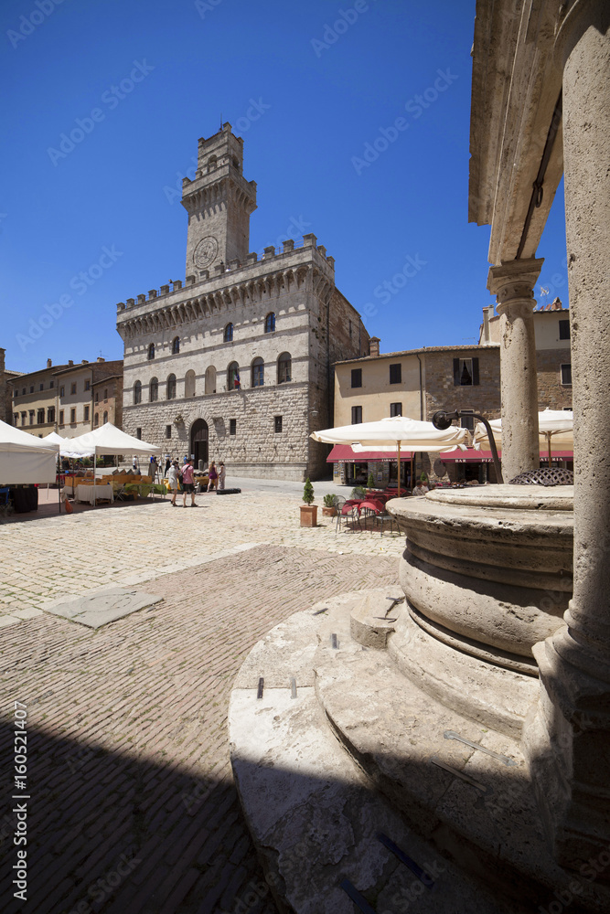 Fototapeta premium Italia,Toscana, Montepulciano, Piazza Grande