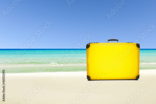 Koffer am Strand