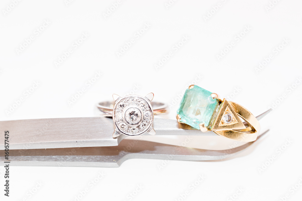Reparation and restoration of jewelry Reparation and restoration of jewelry