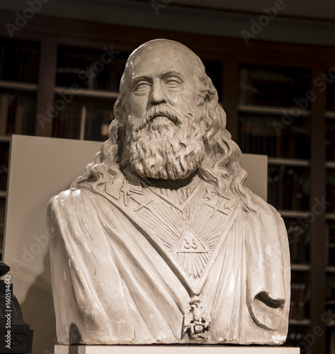 Albert Pike bust photo