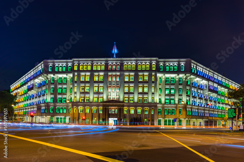 The Old Hill Street Police Station in Singapore at night