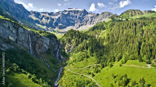 Schweizer Landschaft Luftaufnahme Berglandschaft