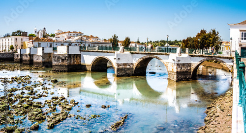 historische Brücke in Tavira, Algarve, Portugal, Europa  photo