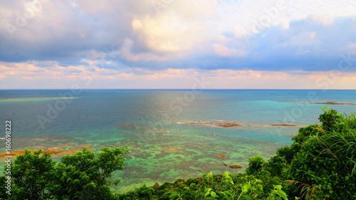 沖縄の海　サンゴ礁 © kurumi
