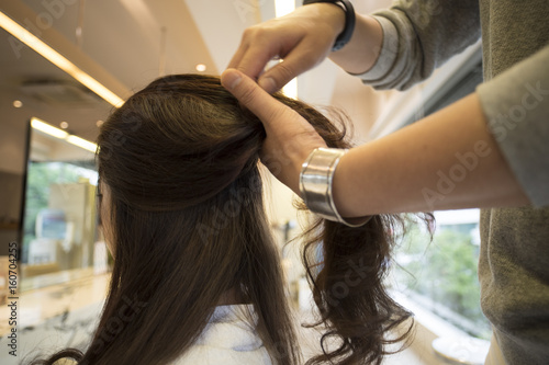Hairdressers have set up women's hair