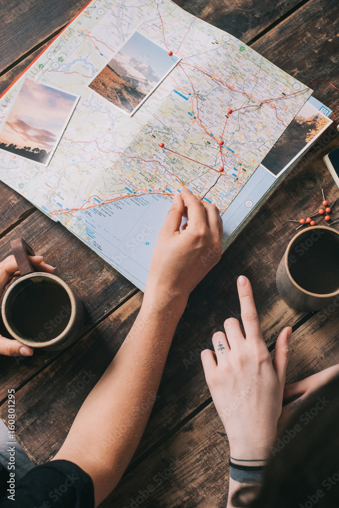 Obraz premium planning trip with map