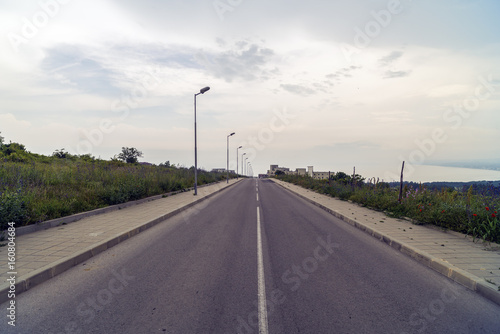 Fototapeta Naklejka Na Ścianę i Meble -  A new road to a city