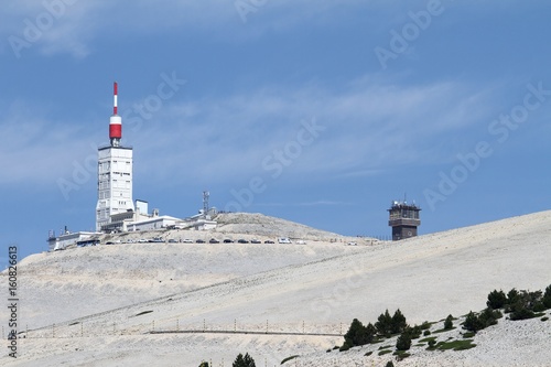 Le mont Ventoux dans le Vaucluse,région Provence Alpes, côte d'Azur photo