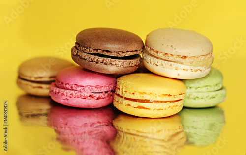 macrons