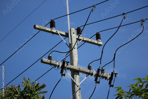Closeup Eletricity line in blue sky
