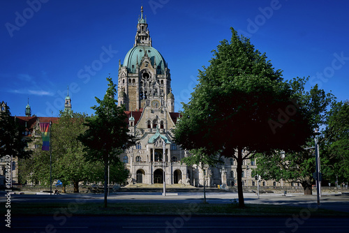 Teilansicht und Eingang neues Rathaus Hannover