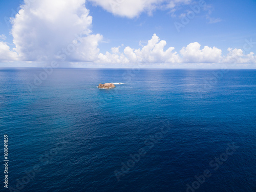 Riffe im Indischen Ozean an der Küste der Seychellen © naturenow