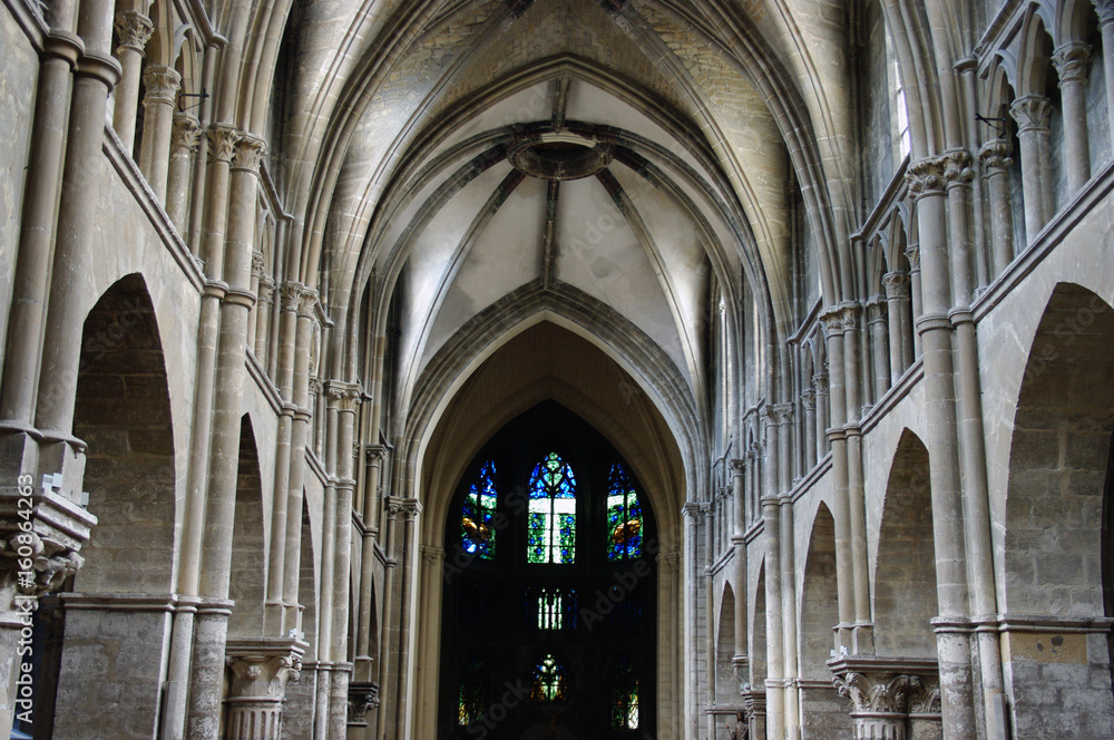 Nef d'une église de Reims - 1