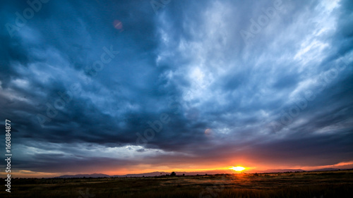 Epic Sunset in Utah © Jarin