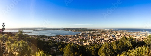 Panoramique depuis le Mont Saint Clair    S  te  Occitanie  France