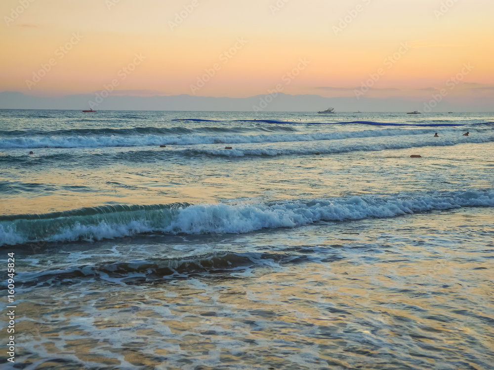 Naklejka premium Seascape during the sunset on Turkey beach
