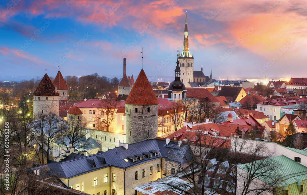 Obraz premium Tallin city, Estonia at sunrise