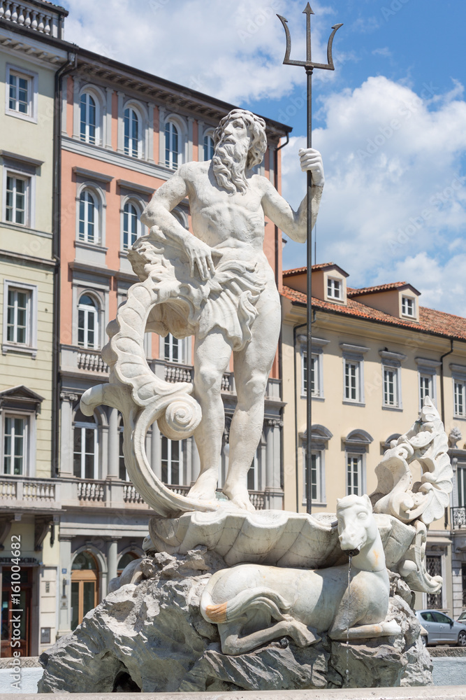 Fototapeta premium Neptune statue and fountain in Triest, Italy