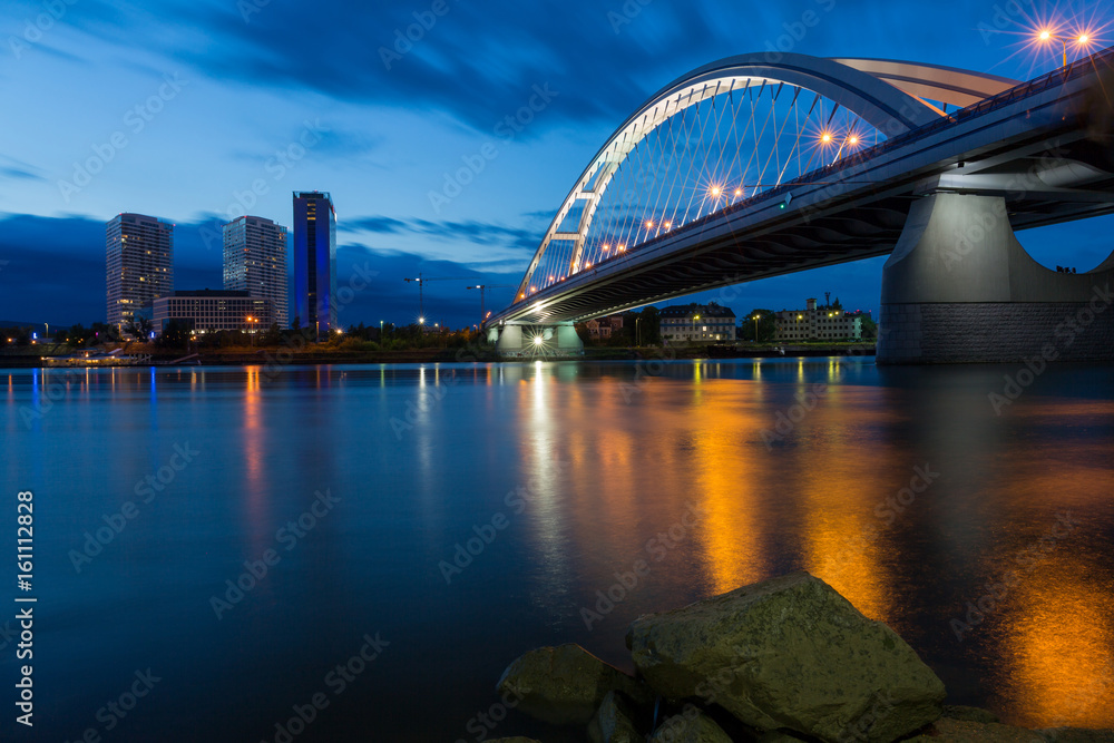 Obraz premium Apollo bridge and highrise buildings in Bratislava, Slovakia.