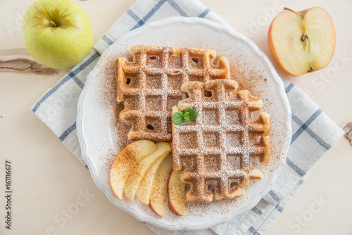 Belgische Waffeln mit Heidelbeeren  photo