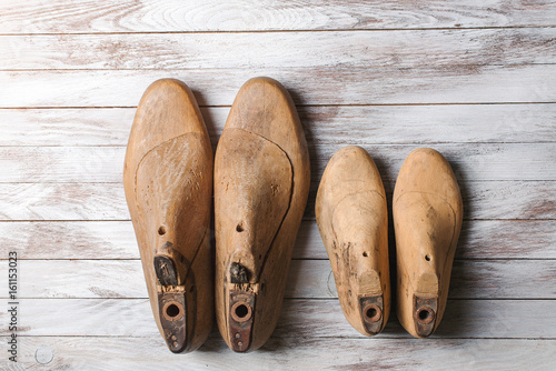 Tableau sur toile Wooden last for kids and mens footwear .