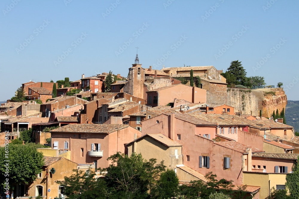Le village de Roussillon en Provence dans le Vaucluse