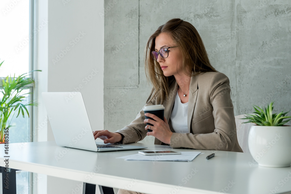 © Stock Rocket - Working hard