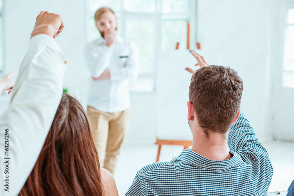 Obraz premium Speaker at Business Meeting in the conference hall.