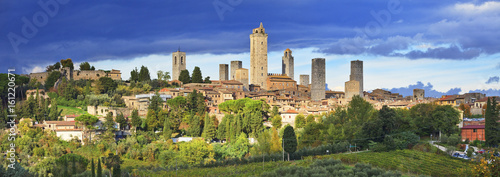 Italy, Tuscany, Siena district, Val d'Elsa, San Gimignano photo