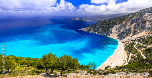 Fototapeta Naklejka Na Ścianę i Meble -  amazing beaches of Greece series - Myrtos in Kefalonia
