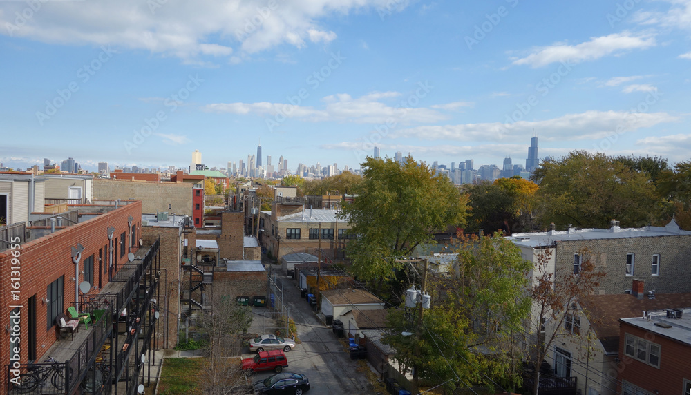 Fototapeta premium Chicago skyline z podmiejskiej dzielnicy