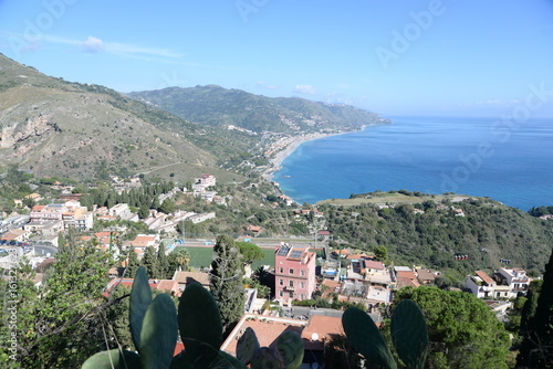 Küste bei Taormina, Sizilien photo