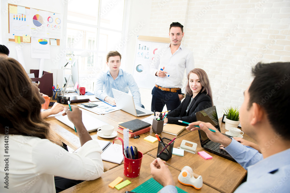 Fototapeta premium Multiethnic casual business people discussing work