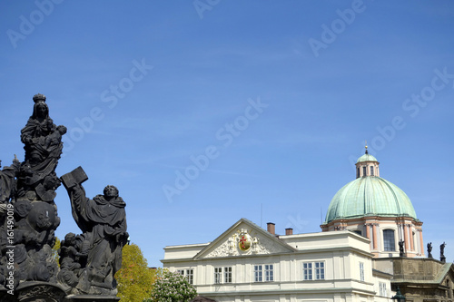 Kreuzherrenkirche in Prag photo