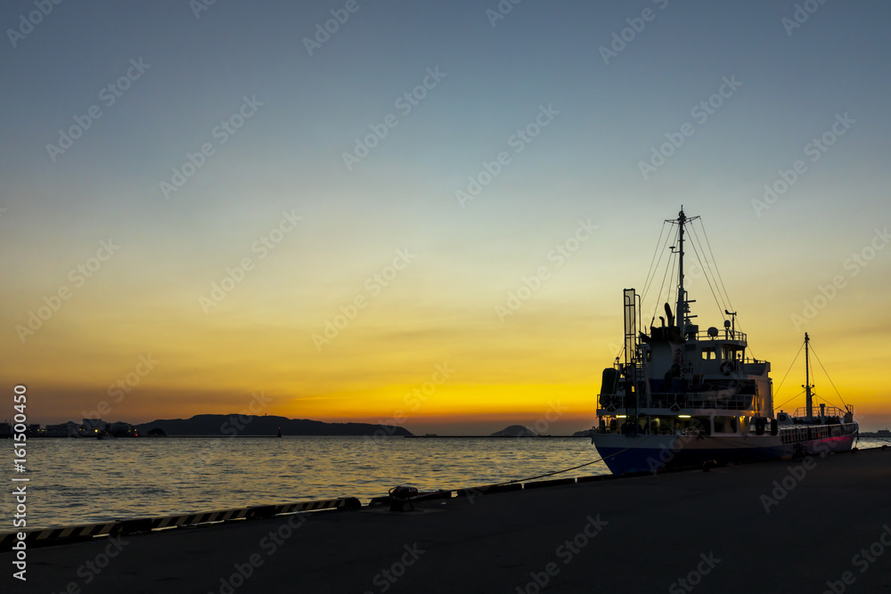 Fototapeta premium 博多湾の夕日