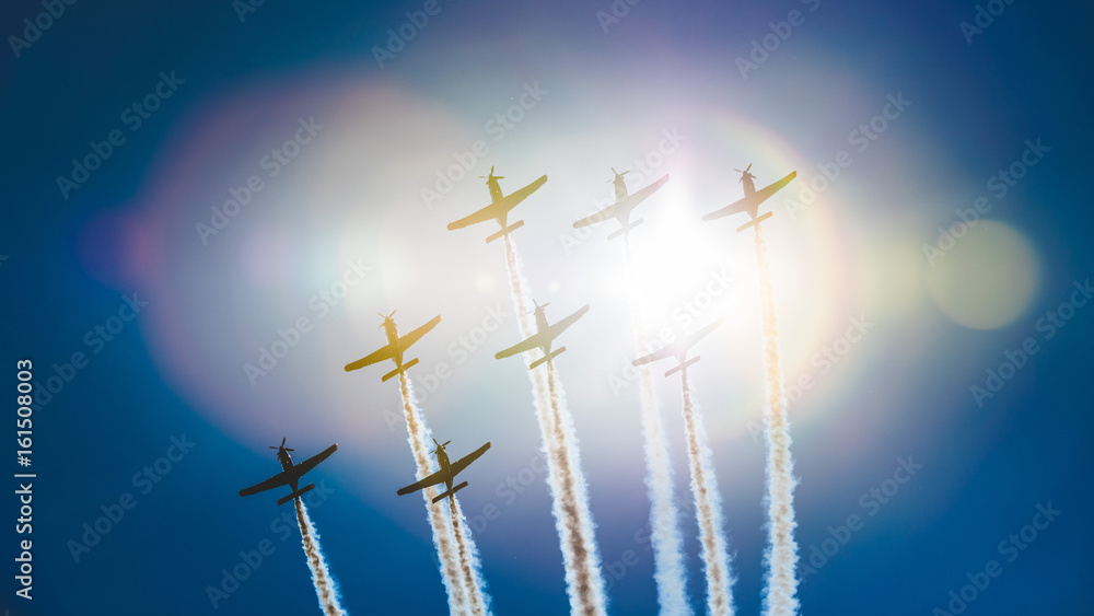 Air show - samoloty na tle nieba  - obrazy, fototapety, plakaty 